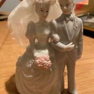 Top of the Wedding Cake Topper.